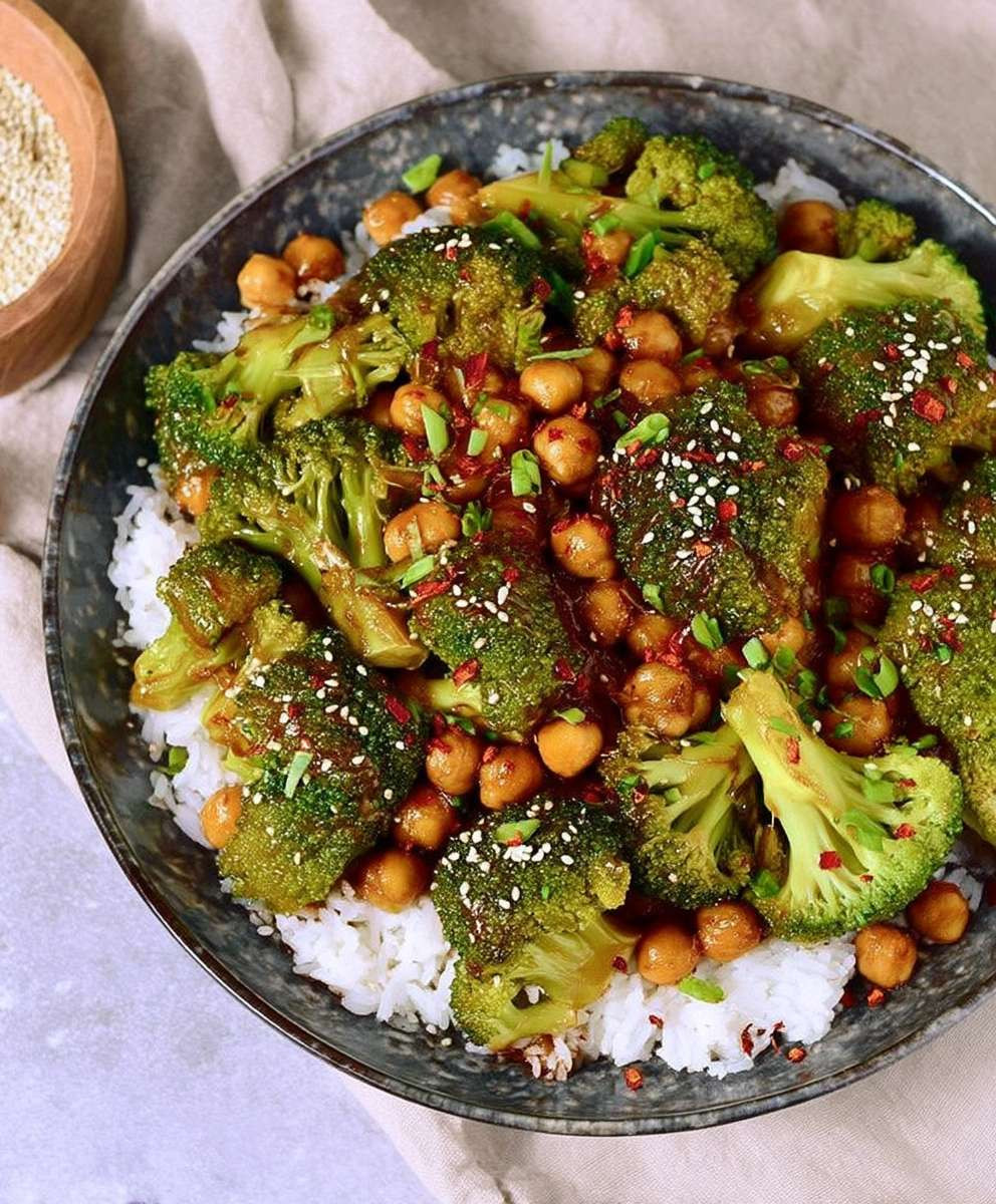 Garlic Broccoli Chickpea Stir Fry